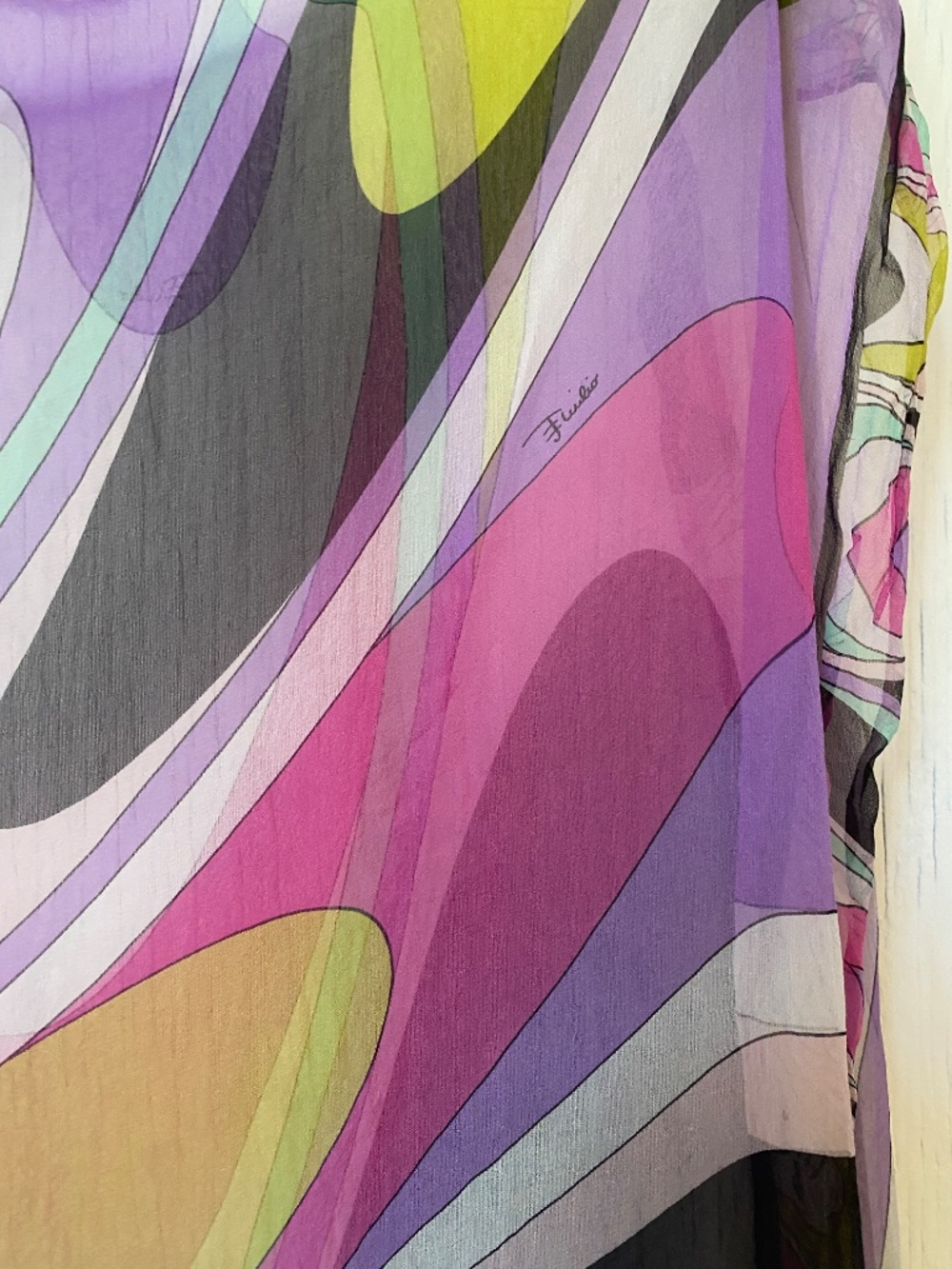 Pucci sheer silk shawl / sarong - Picture 4 of 6